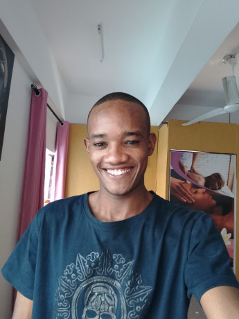 professional-male-masseuse-offering-relaxation-sensual-tantric-massage-in-mombasa-big-1